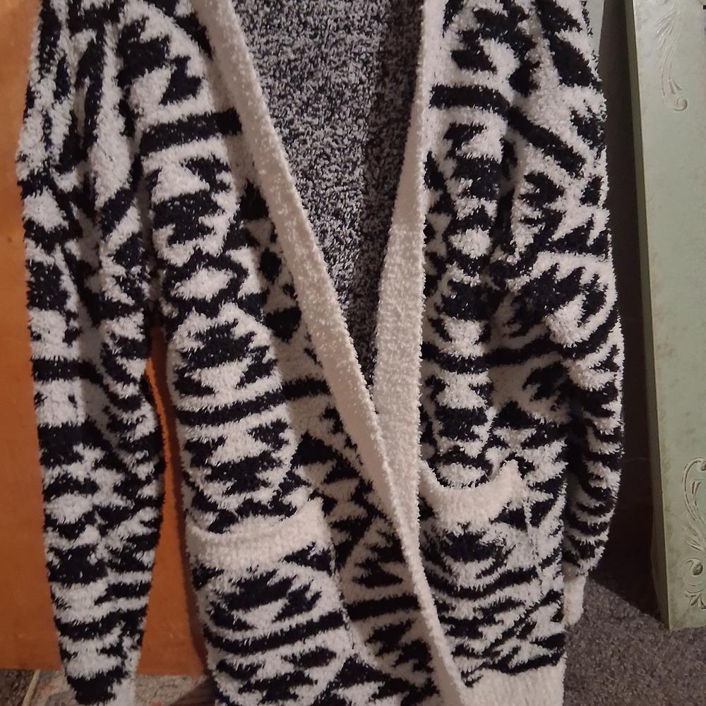 Aztec Pattern Women's Black and White Midi Cardigan Sweater